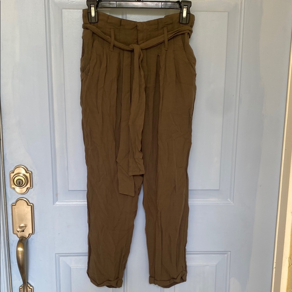 Loose Paper-bag Taupe Pants with Belt